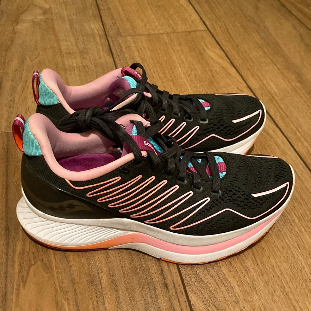 Saucony Endorphin Shift - Size 6.5 EUC